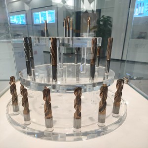 Стальная тренировка с покрытием